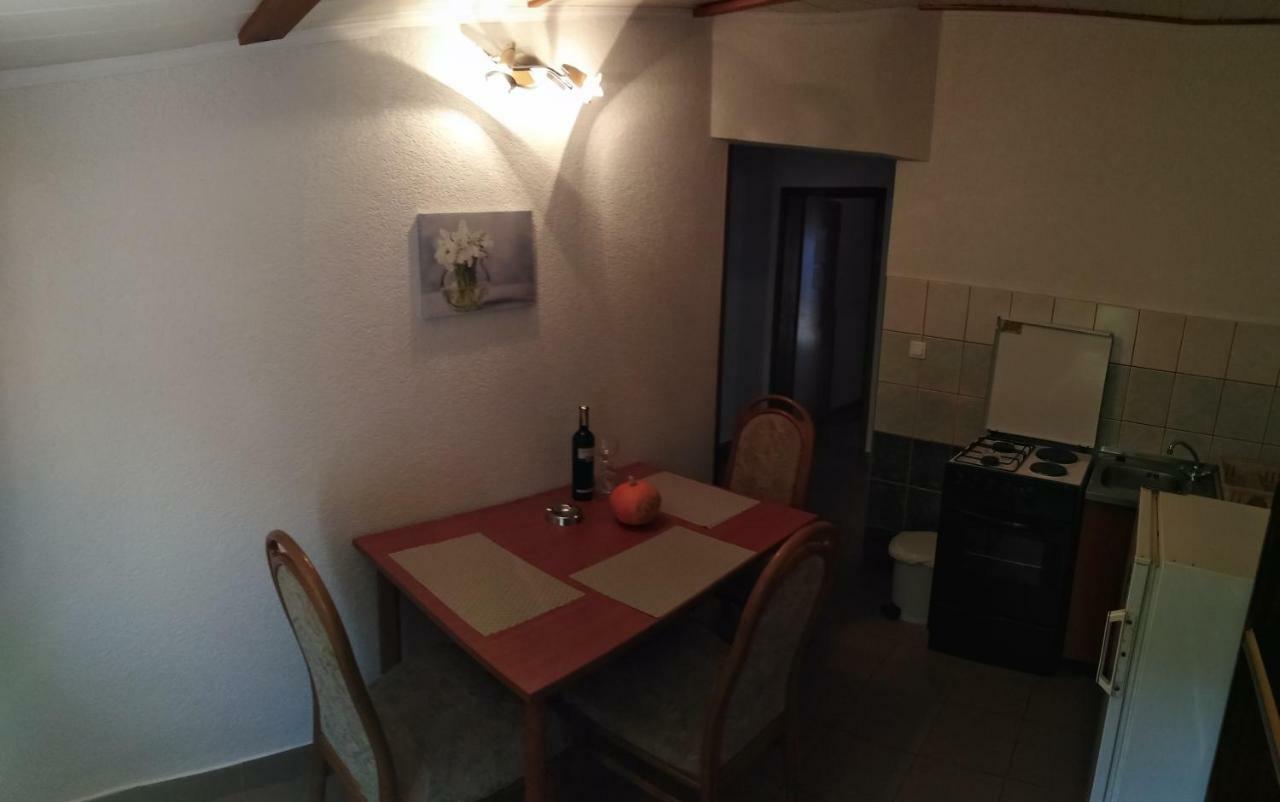 Apartman Rodic Omiš Exteriör bild